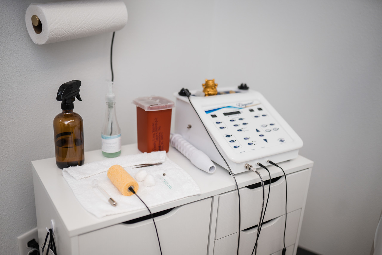 This is a photo of electrolysis being performed